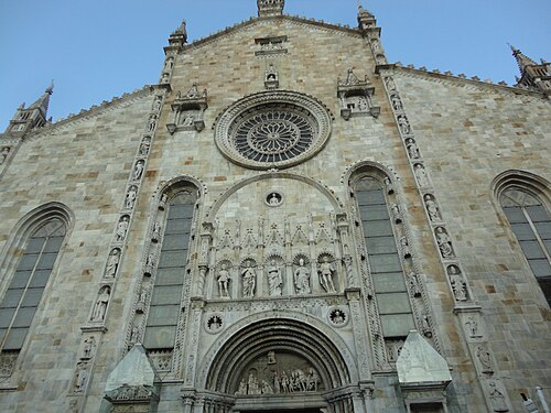 Como Cathedral