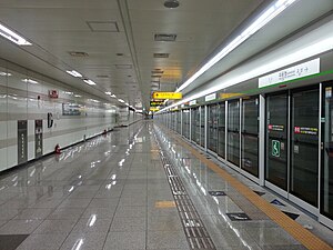 Daegu grand park istasyonu platformu 20170504 113923.jpg