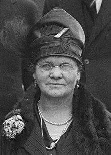 Dame Mary Masak 01.jpg