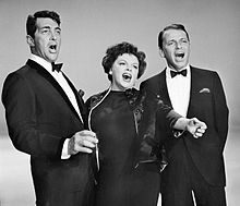 Dean Martin, Garland and Frank Sinatra on the 1962 television special The Judy Garland Show Dean Martin, Judy Garland and Frank Sinatra in 1962.jpg