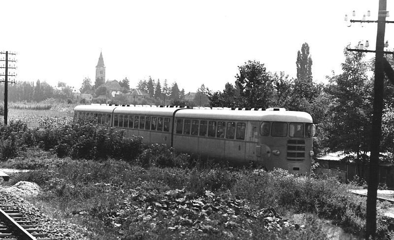 File:Dieseltriebwagen zagreb samobor2 29 7 1970.jpg