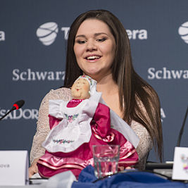 Dina Garipova «Evrovizii»-konkursal Mal'mös press-konferencijan aigan, vn 2013 semendku