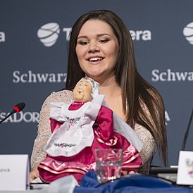 Dina Garipova, ESC2013 lehdistötilaisuus 03 (crop).jpg