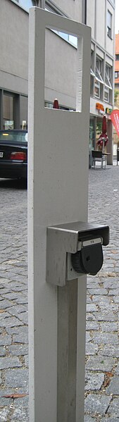 File:Elektrofahrrad-Tankstelle Ulm IMG 3140.jpg