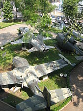 Avions militaires: F-5A Freedom Fighter, A-37 Dragonfly et UH-1H Huey (2010)