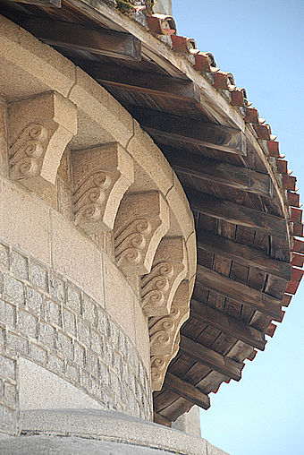 Eaves overhang, shown here with a bracket system of modillons