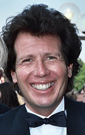 170px-Garry_Shandling_at_the_39th_Emmy_Awards_cropped.jpg