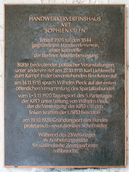 File:Gedenktafel Sophienstr 18 (Mitte) Handwerkervereinshaus mit Sophiensälen.JPG