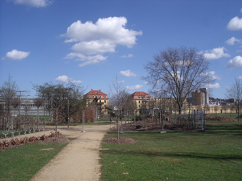 File:Gera Hofwiesenpark 2012-04-01 7985.jpg