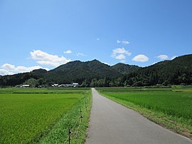 岐阜市佐野。縣神社より集落方面を眺める