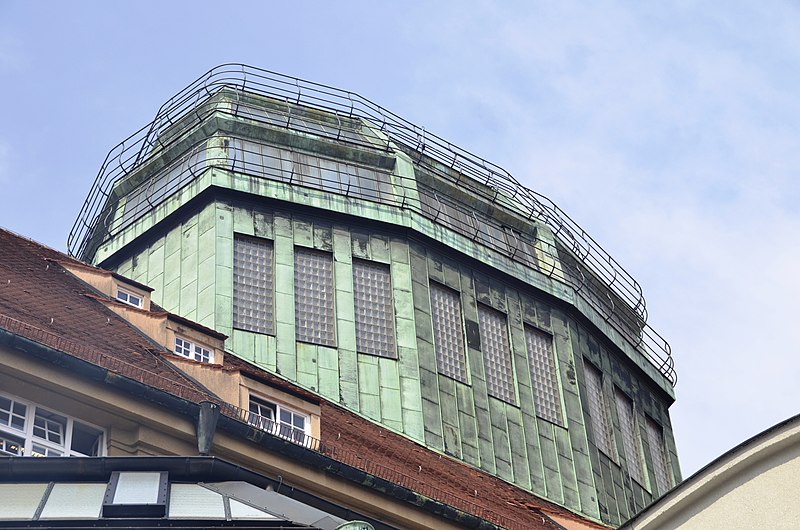 File:Glass dome of the Main Custom Office in Munich, 2012.JPG