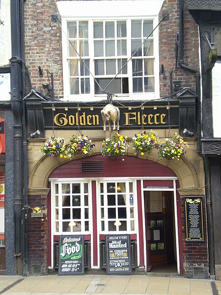 File:Golden Fleece Inn York.JPG