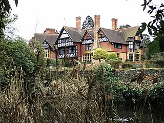 <span class="mw-page-title-main">Grim's Dyke</span> House and estate in Harrow Weald, London, England