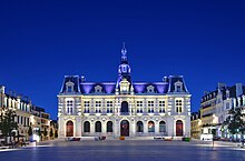 Fichier:Hôtel_de_ville_de_Poitiers.jpg