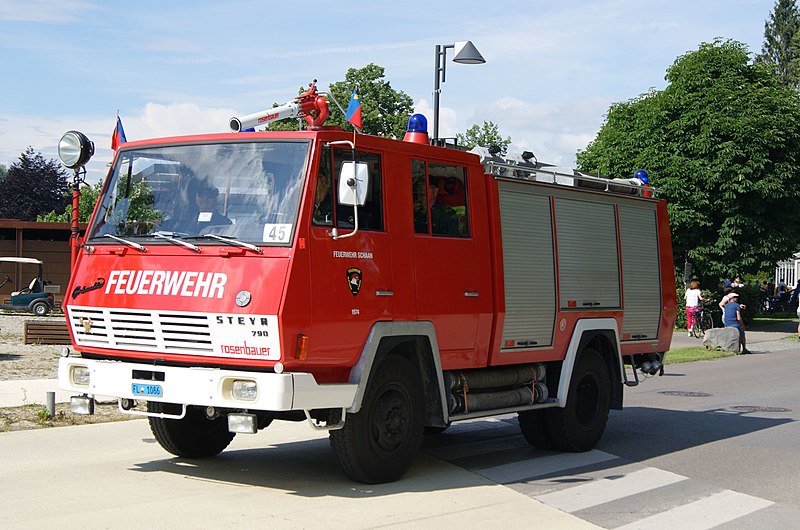 File:Hard-Feuerwehrfest-Steyr 790-1974-03ASD.jpg