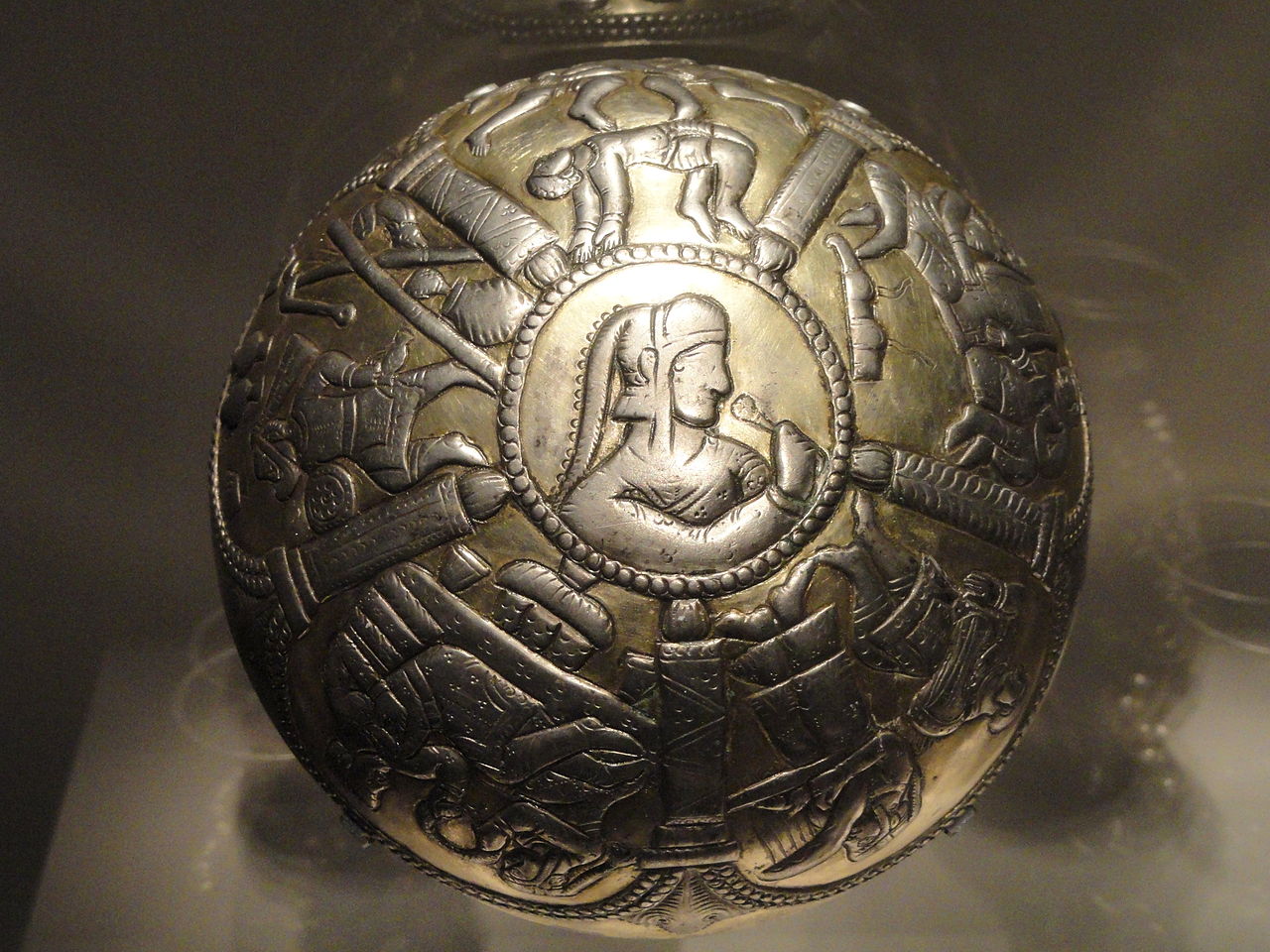 File:Hemispherical bowl, Iran, Sasanian period or later, 7th-8th 