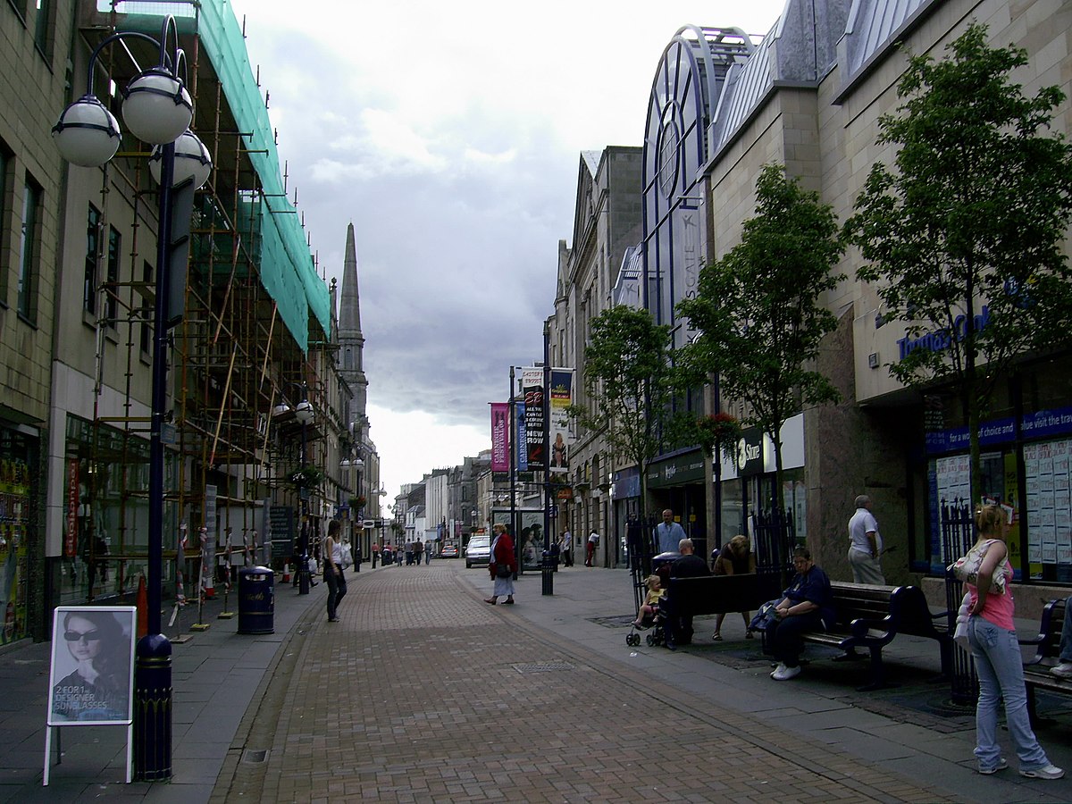 High street. Dunfermline Justin.