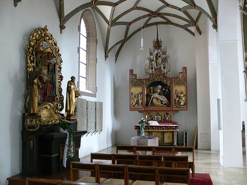 File:Horb Stiftskirche Seitenkapelle Altäre.jpg