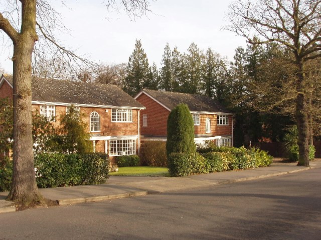 Late 20th-century houses in Northwood