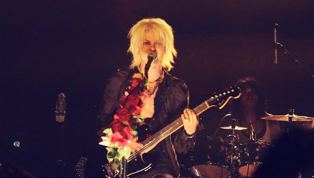 Hyde performing with Vamps in New York City, 2010