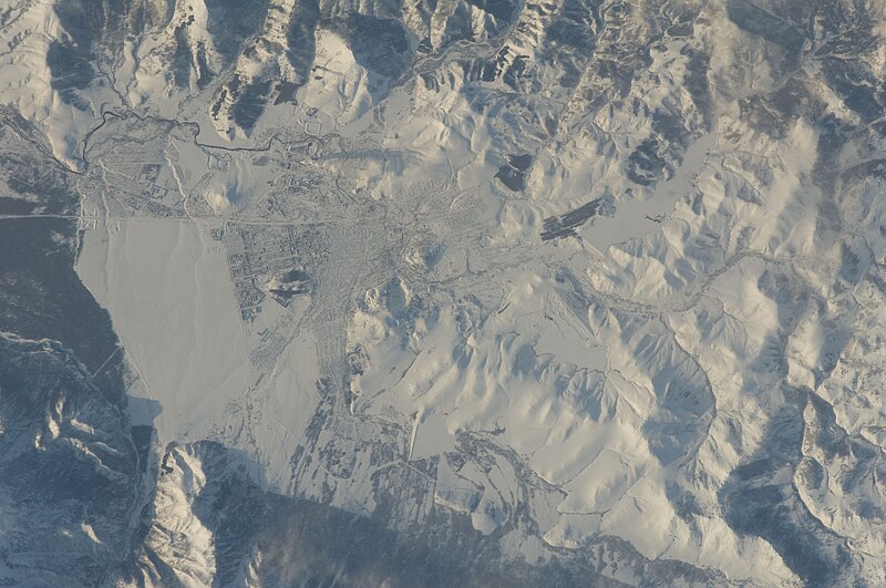 File:ISS022-E-42673 - View of Ridder, Kazakhstan.jpg