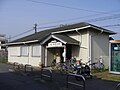 依那古駅の駅舎