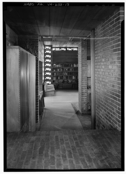 File:Interior, view from vestibule into living room, looking east - Pope-Leighey House, 9000 Richmond Highway (moved from Falls Church, VA), Mount Vernon, Fairfax County, VA HABS VA,30-FALCH,2-18.tif