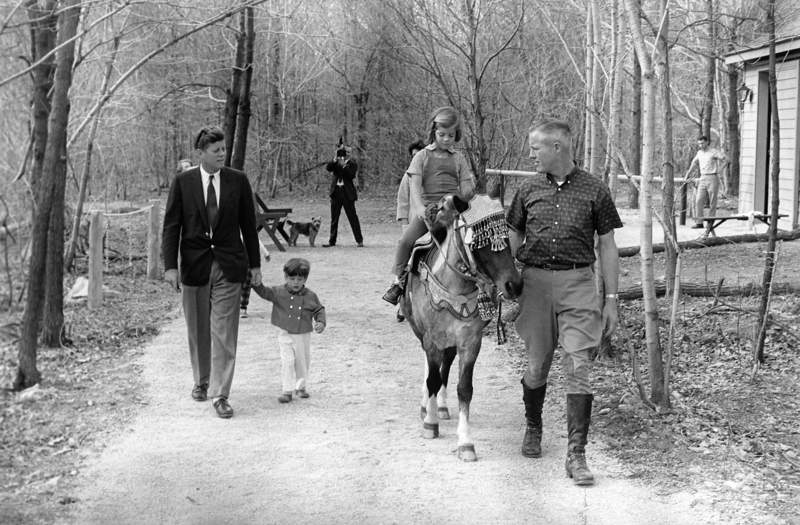 File:JFK & Kids with horse at Camp David, 1963.png