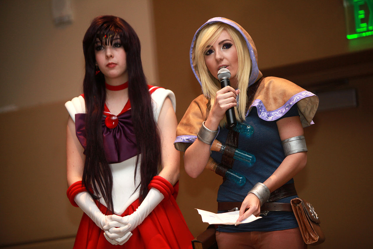 File:Jessica Nigri & Monika Lee (12163906674).jpg - Wikipedia