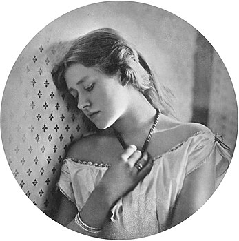 Ellen Terry at Age Sixteen, by Julia Margaret Cameron