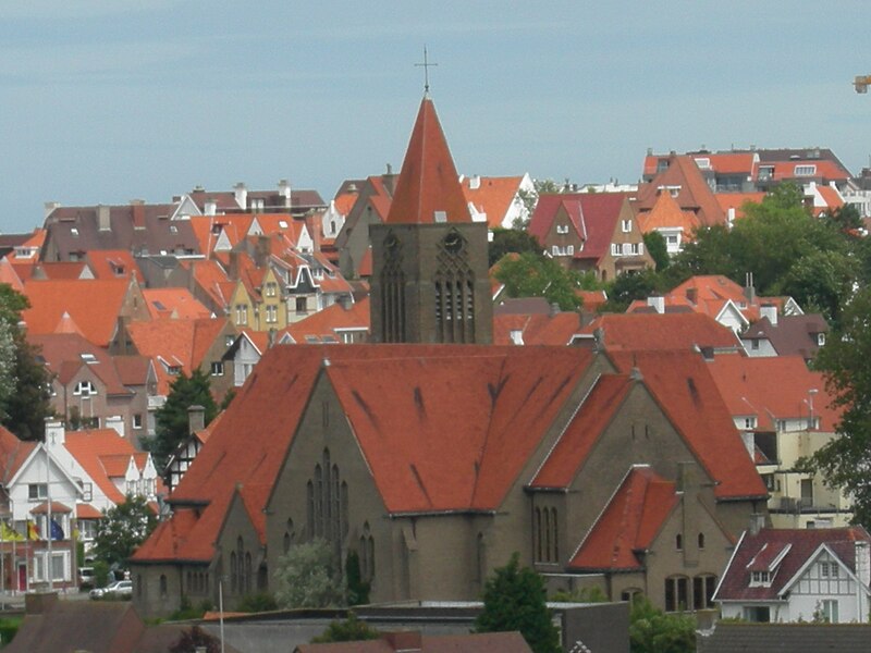 File:Kerk Heilige Familie Duinbergen.jpg