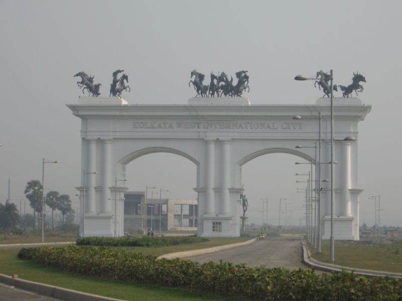 File:Kolkata West gate.jpg