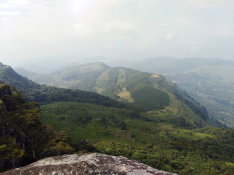 File:Kondagala Mountain. Loolkandura Estate. Deltota - Sri Lanka. Image 007.jpg