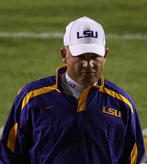 Les Miles American football player and coach (born 1953)
