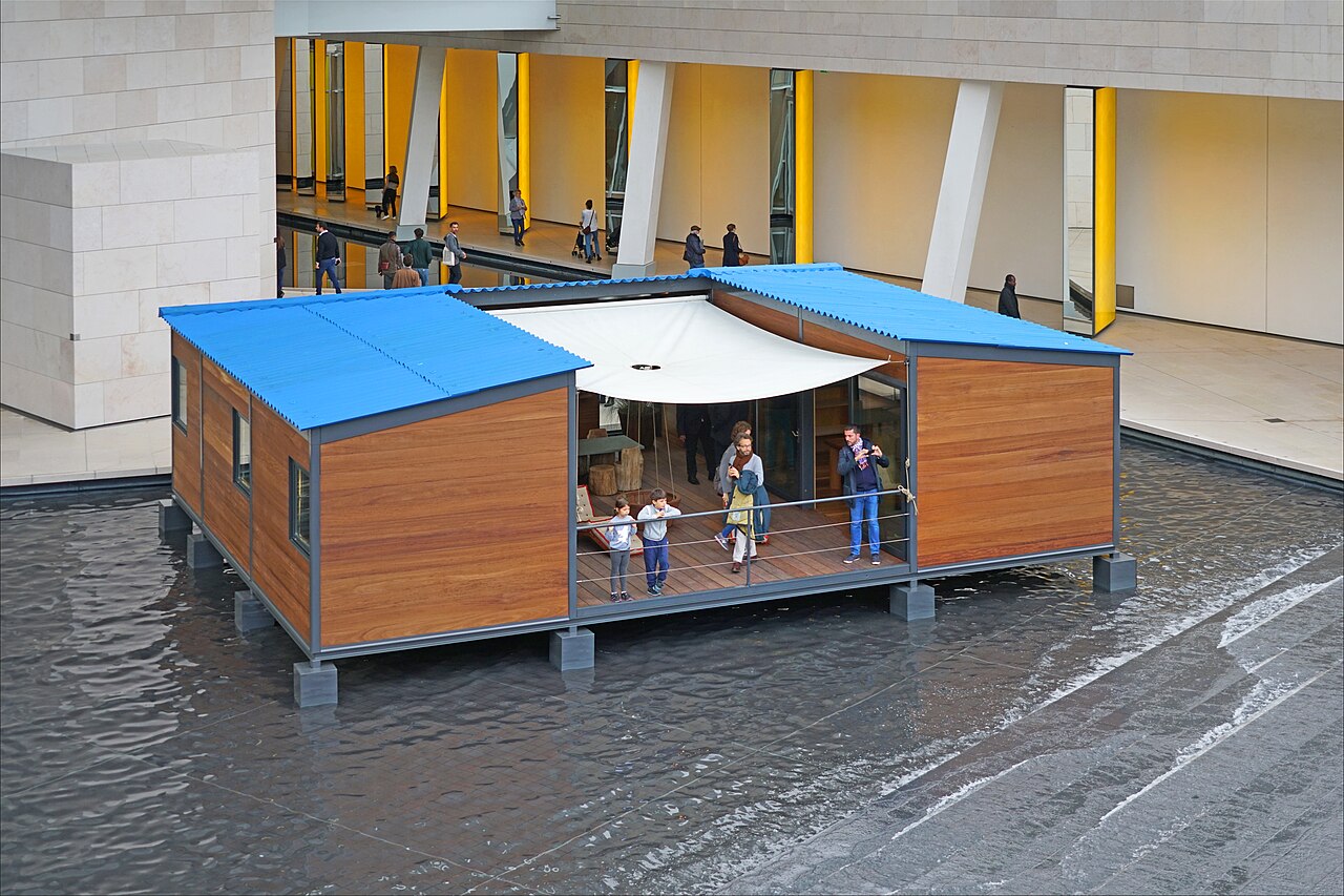 File:La maison au bord de l'eau de Charlotte Perriand (Fondation Vuitton,  Paris) (48858324436).jpg - Wikimedia Commons