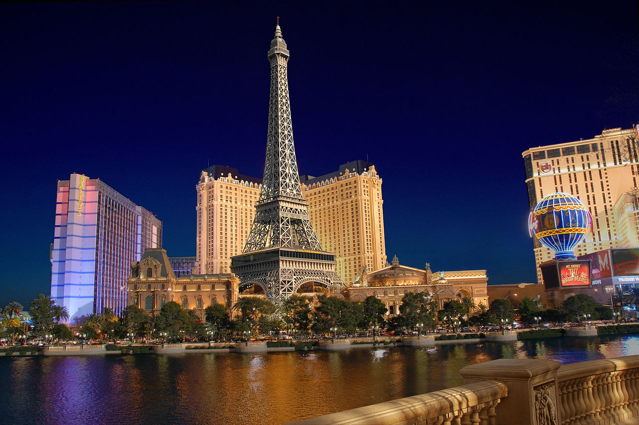 Paris Las Vegas  Vegas Day And Night
