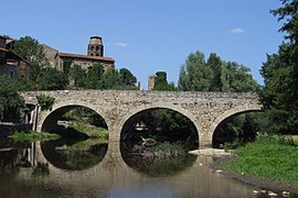 Old bridge in central Aixes, Arlume.