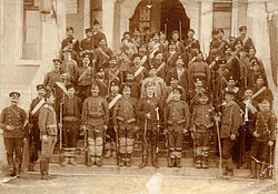 Майор Нишков с част от дружината на 7 рилска дивизия, ноември 1912 година пред околийското управление в Мехомия