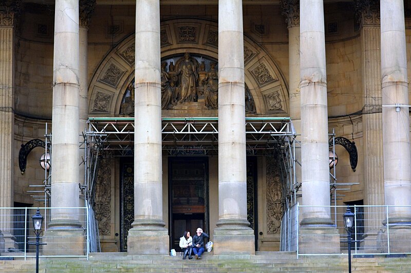 File:Leeds Town Hall - geograph.org.uk - 5012287.jpg