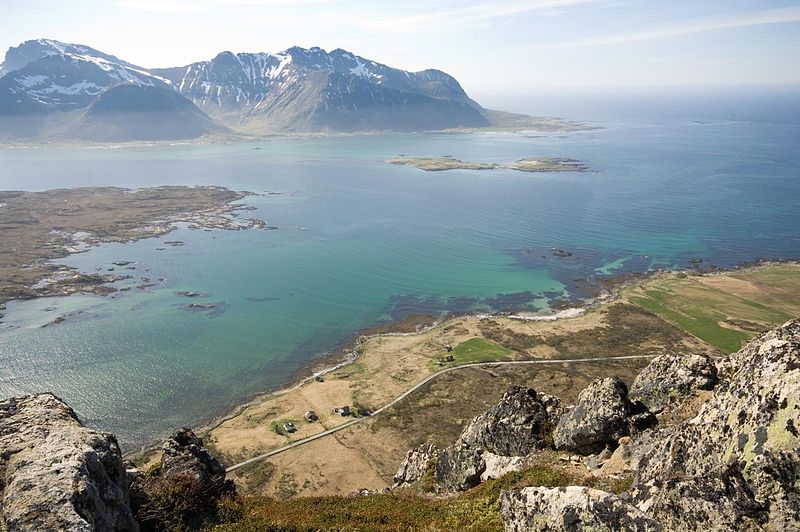 File:Lofoten - View from Hoven Hov.jpg