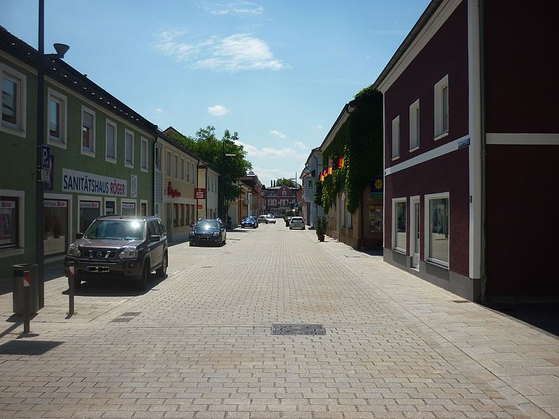 File:Ludwigstraße von Nord nach Süd.JPG