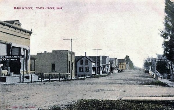 Main Street looking south from present day WIS 54 & WIS 47 intersection c.1907