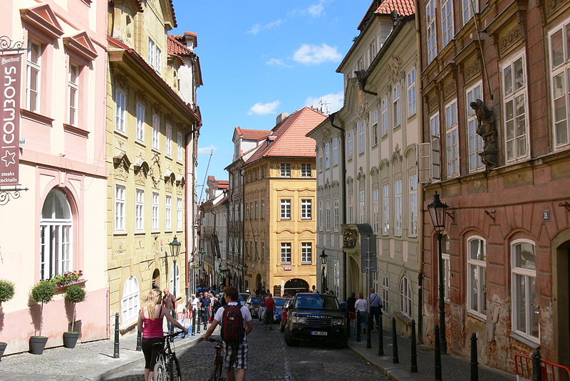 File:Mala Strana - Nerudagasse.jpg