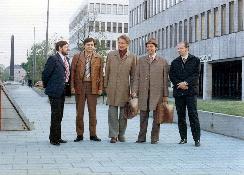 File:Manfred Börner 1976 Filtertagung in München.jpg