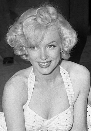 Marilyn Monroe: Herkunft, Kindheit und Jugend, Karriere