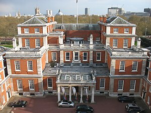 Marlborough House: Situation, Construction, Résidence royale