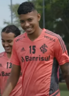 Matheus Dias at Internacional in 2023.png