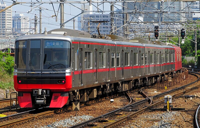 File:Meitetsu Express 3300 series 5.jpg