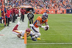 Gordon playing against the Washington Football Team in 2021. Melvin Gordon TD WFT vs Broncos OCT2021.jpg