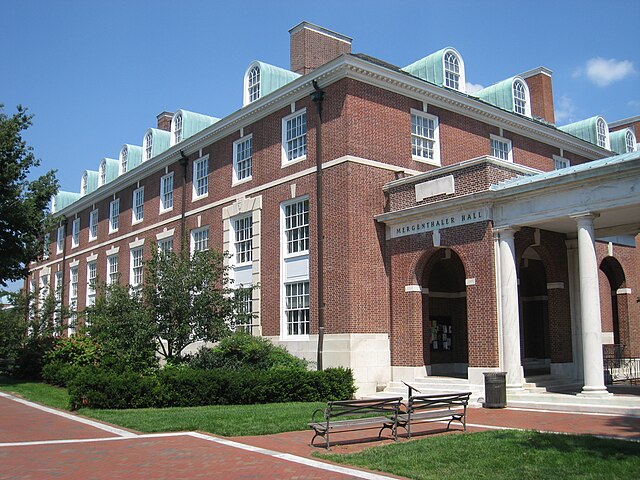 640px-Mergenthaler_Hall,_Johns_Hopkins_University,_Baltimore,_MD.jpg (640×480)